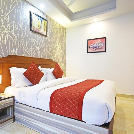 Hotel The Best Near Delhi Airport Nova Deli Exterior foto