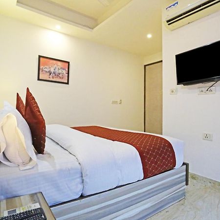 Hotel The Best Near Delhi Airport Nova Deli Exterior foto