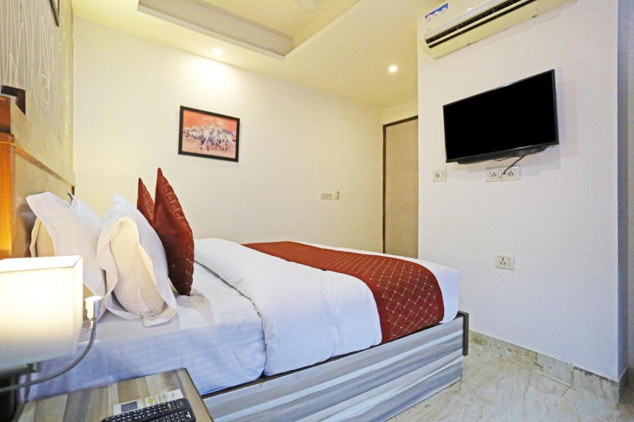 Hotel The Best Near Delhi Airport Nova Deli Exterior foto