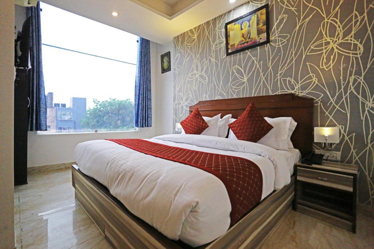 Hotel The Best Near Delhi Airport Nova Deli Exterior foto
